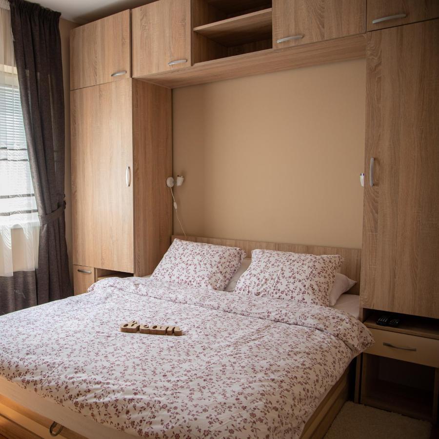 Apartment Mm *