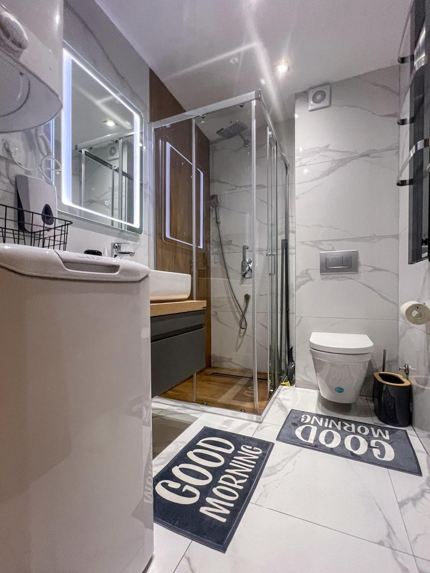 Apartment Mm *
