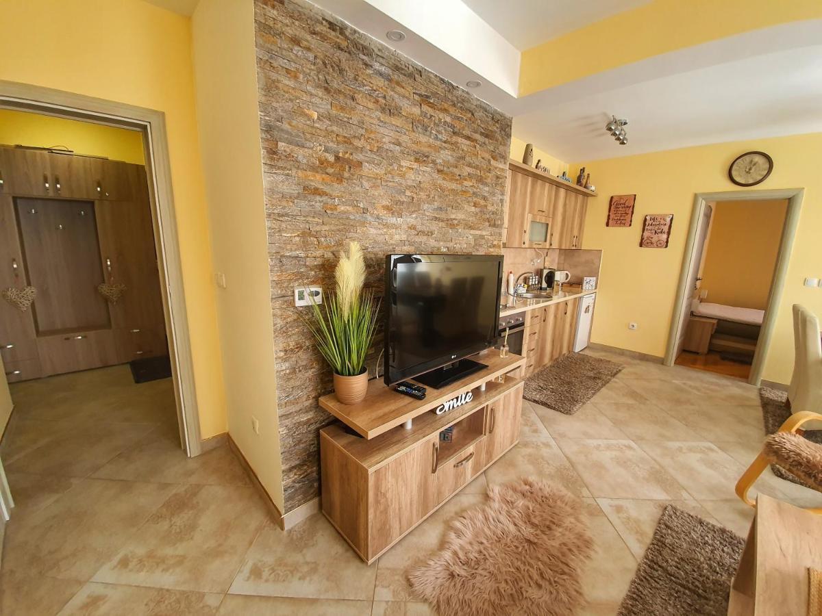 Apartment Mm